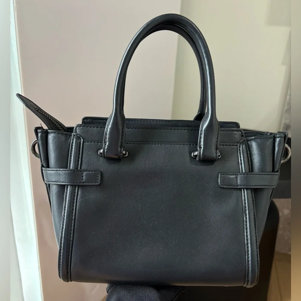 COACH Butterfly Applique Swagger 27 in Glovetanned Leather